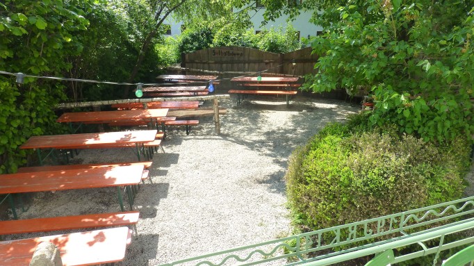 Bräustüberl und alter Biergarten